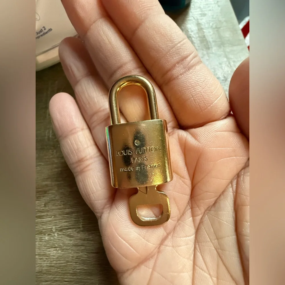 Louis vuitton brass lockset #323
